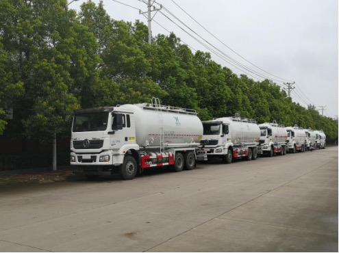 陕汽德龙LNG天然气清洁能源干混砂浆车批量进入华北市场