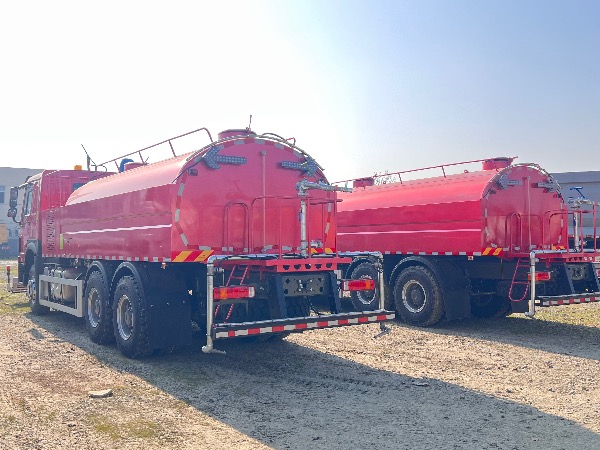 中国重汽HOWO豪沃出口型路面清洗车|高压清洗车|道路养护作业车