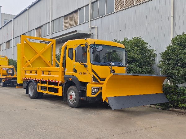 高速公路防撞缓冲车｜防撞车｜高速公路养护车｜ 除雪车｜扫雪车｜铲雪车｜融雪剂撒布车｜工具车