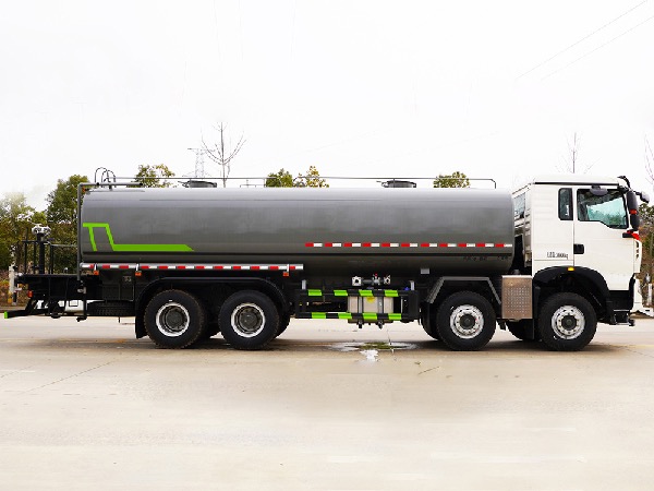 中国重汽HOWO豪沃TX系列22-23方环卫洒水罐车｜雾炮车｜湖北华威绿化喷洒车｜多功能抑尘车｜