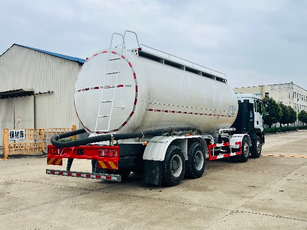 中国重汽-汕德卡 SGZ5311GFGZZBEV 型干粉砂浆运输车 ⚡ 纯电动 EV · 新能源 · 8×4纯电动粉粒物料运输车